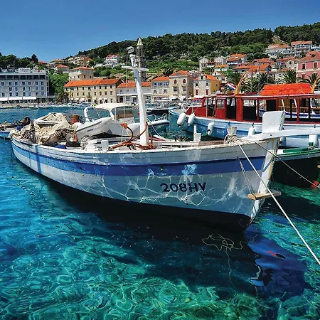 Διαμέρισμα Lovely In Hvar